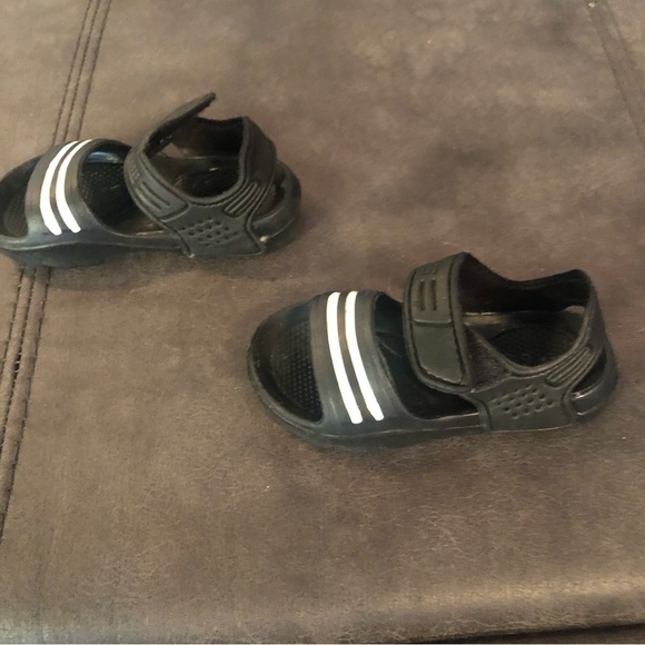 2 for $10 Black and White Toddler Rubber Sandals - Picture 2 of 6